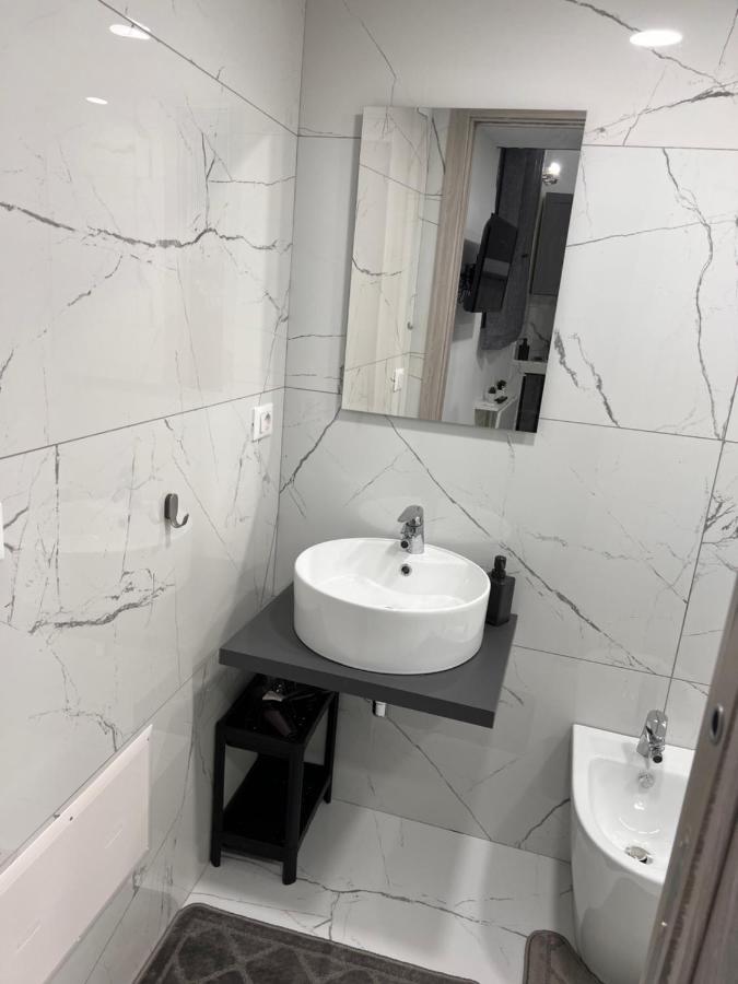La New House Di Seby Apartman Catania-Fontanarossai nemzetközi repülőtér Kültér fotó